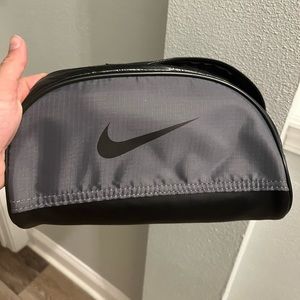 Mens Nike Toiletries Grey bag